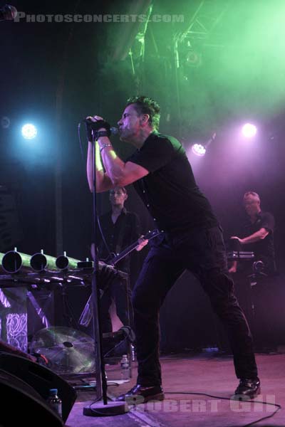 DIE KRUPPS - 2015-09-15 - PARIS - Divan du Monde - Jürgen Engler - Ralf Dörper